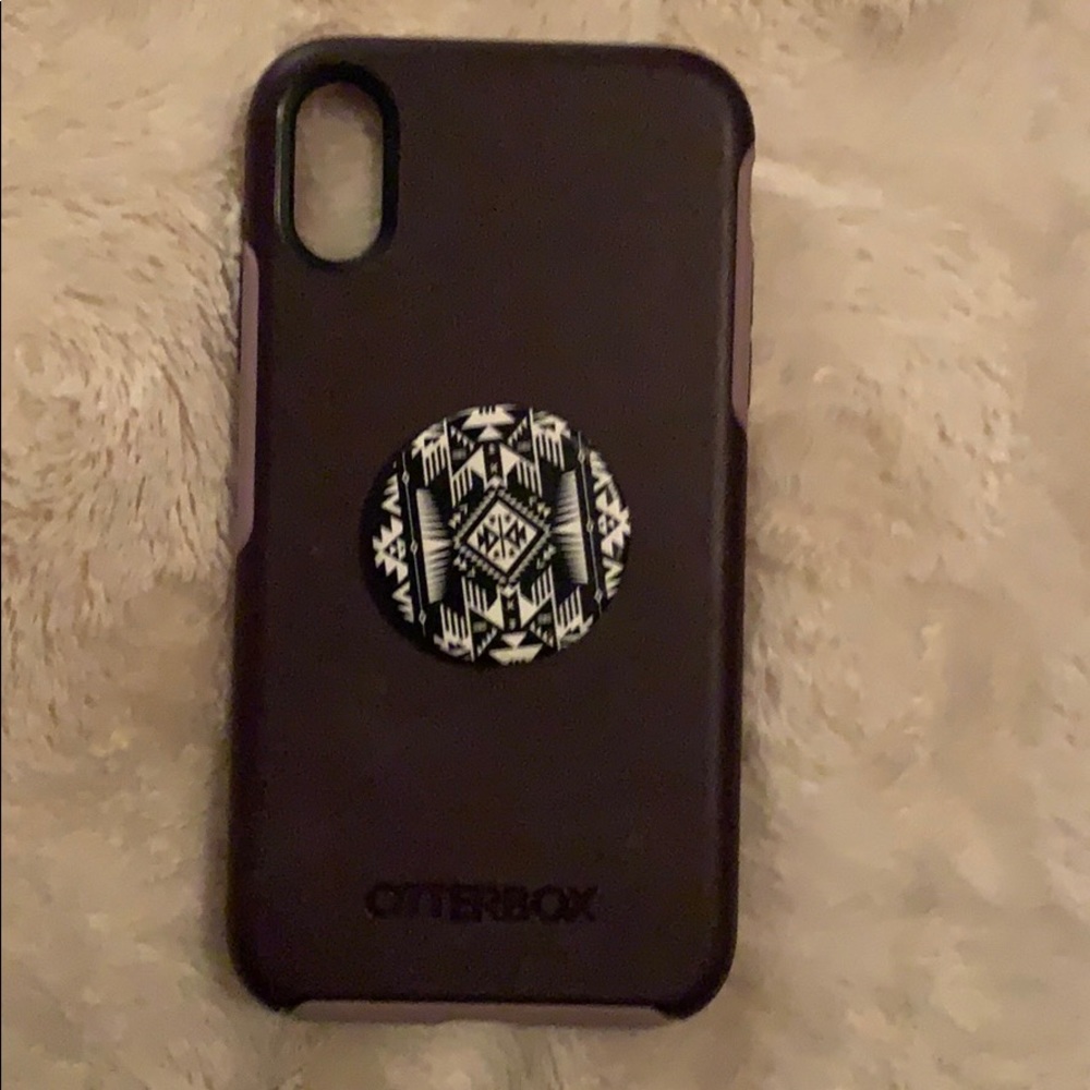 iPhone XR case with pop socket!